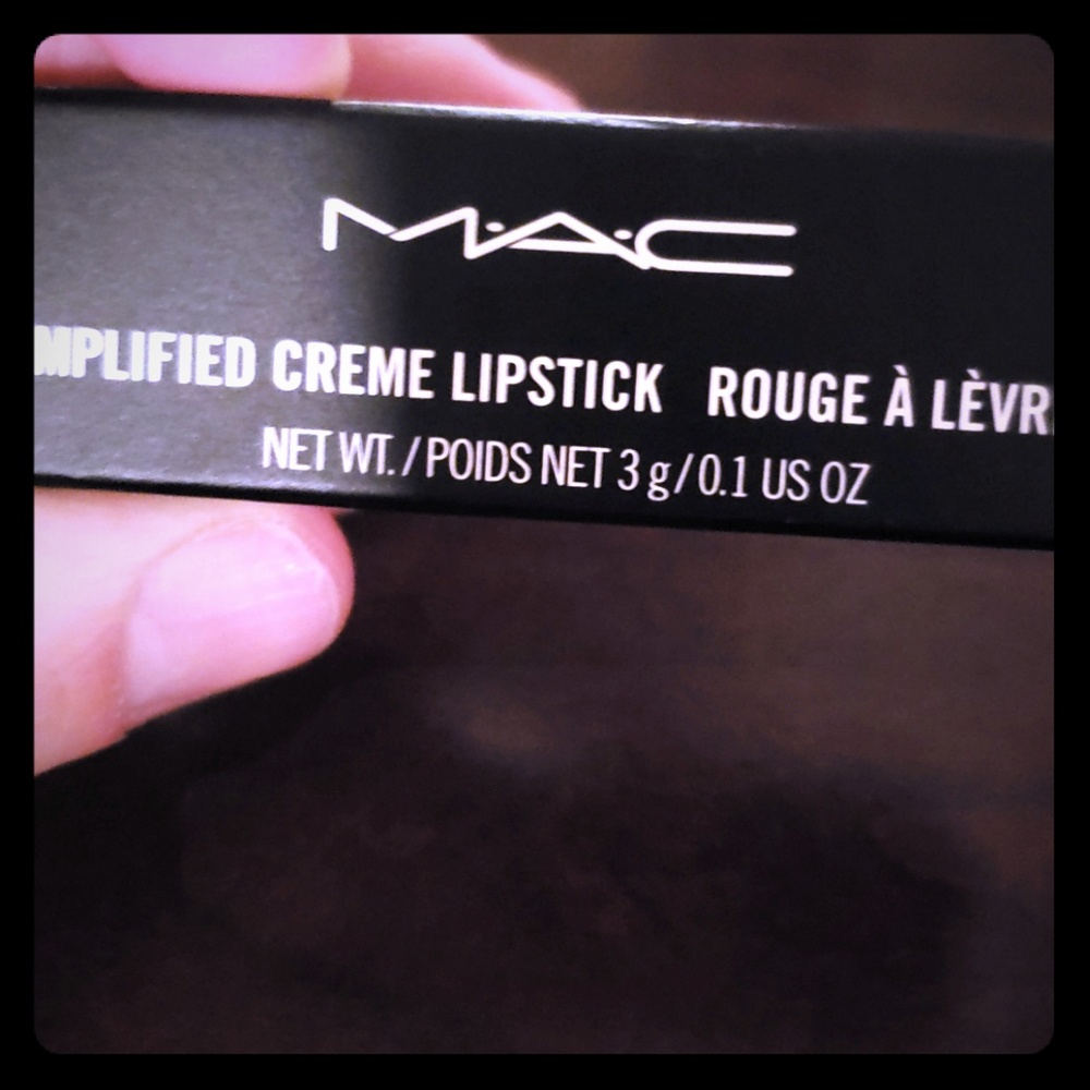 MAC creme lipstick